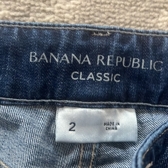 Banana Republic Bermuda Jean shorts - Picture 2 of 6